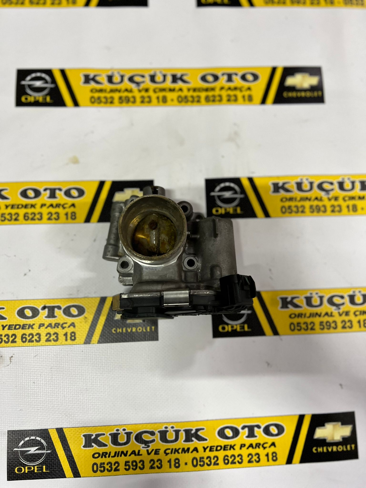 opel-corsa-e-cikma-orijinal-gaz-kelebegi Opel Corsa E Çıkma Orijinal Gaz Kelebeği