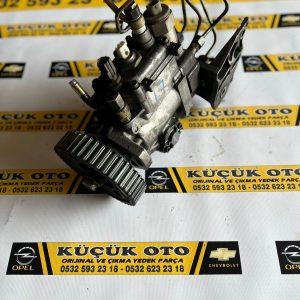 Opel Corsa Çıkma Orijinal 1.7 Mazot Pompası