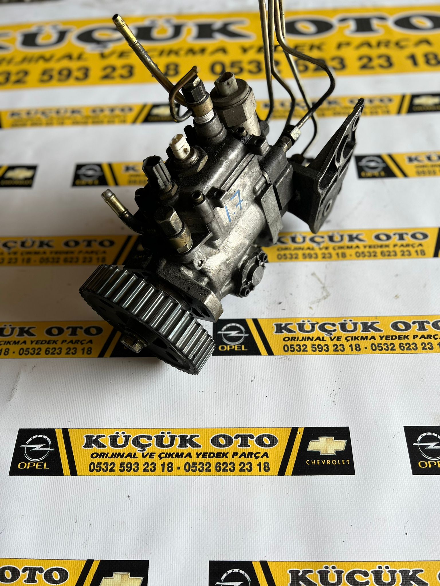 opel-corsa-cikma-orijinal-1.7-mazot-pompasi Opel Corsa Çıkma Orijinal 1.7 Mazot Pompası