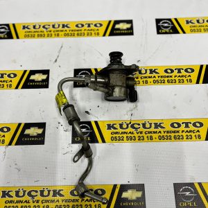 Opel Astra K 1.4 Turbo Çıkma Benzin Dağıtıcısı
