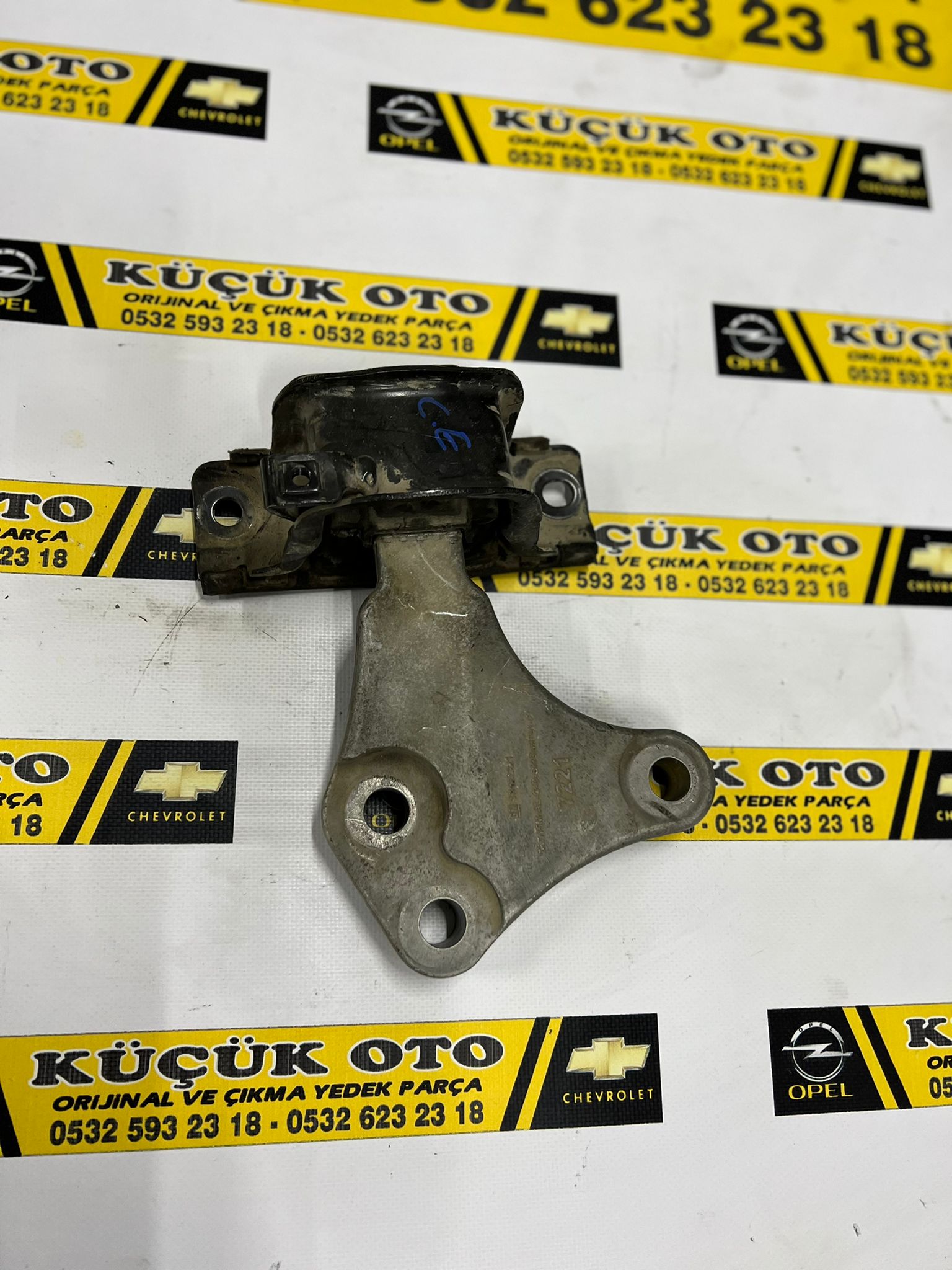 opel-corsa-e-cikma-orijinal-motor-kulagi Opel Corsa E Çıkma Orijinal Motor Kulağı