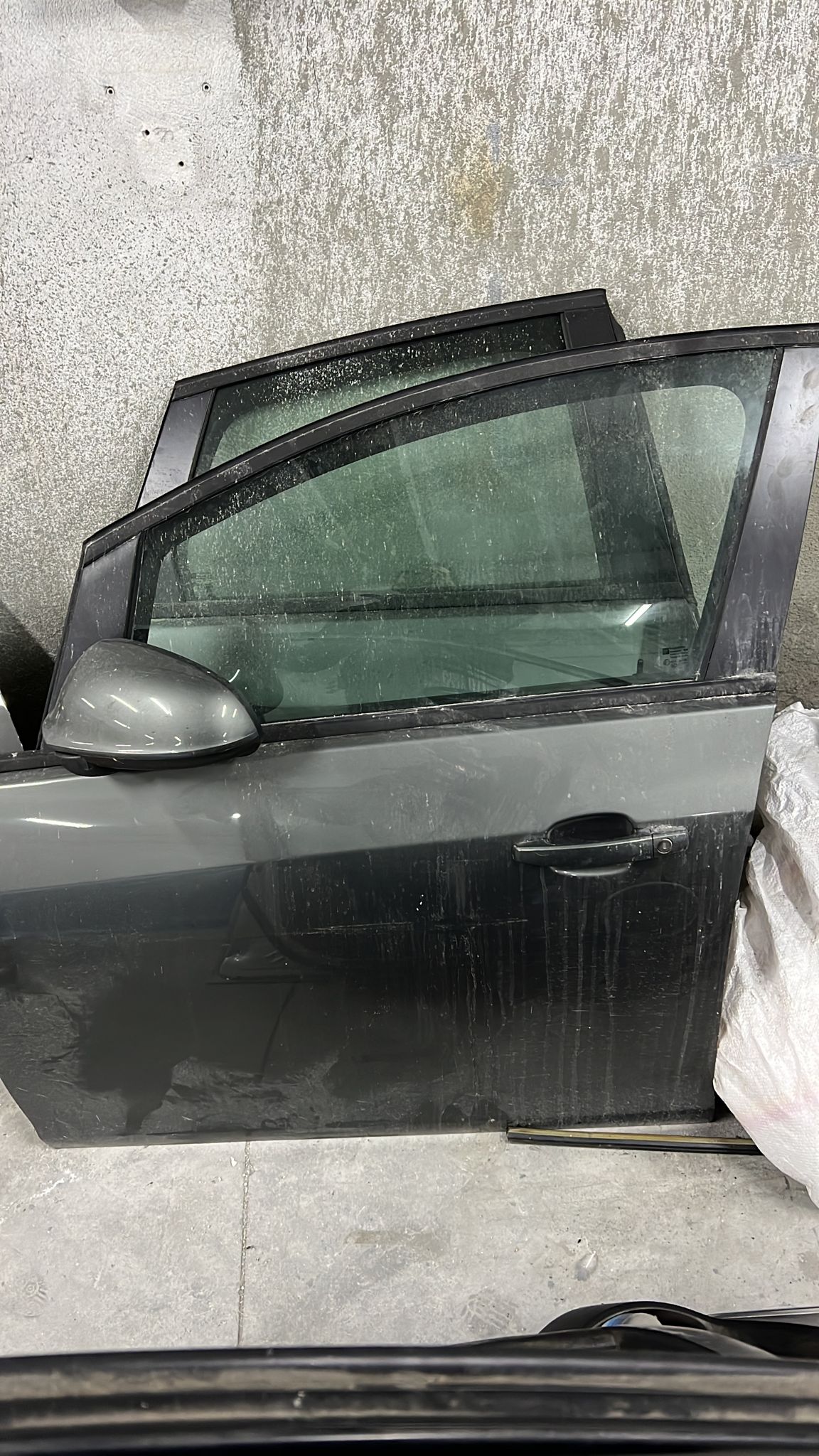 opel-astra-j-cikma-sol-on-kapi Opel Astra J Çıkma Sol Ön Kapı