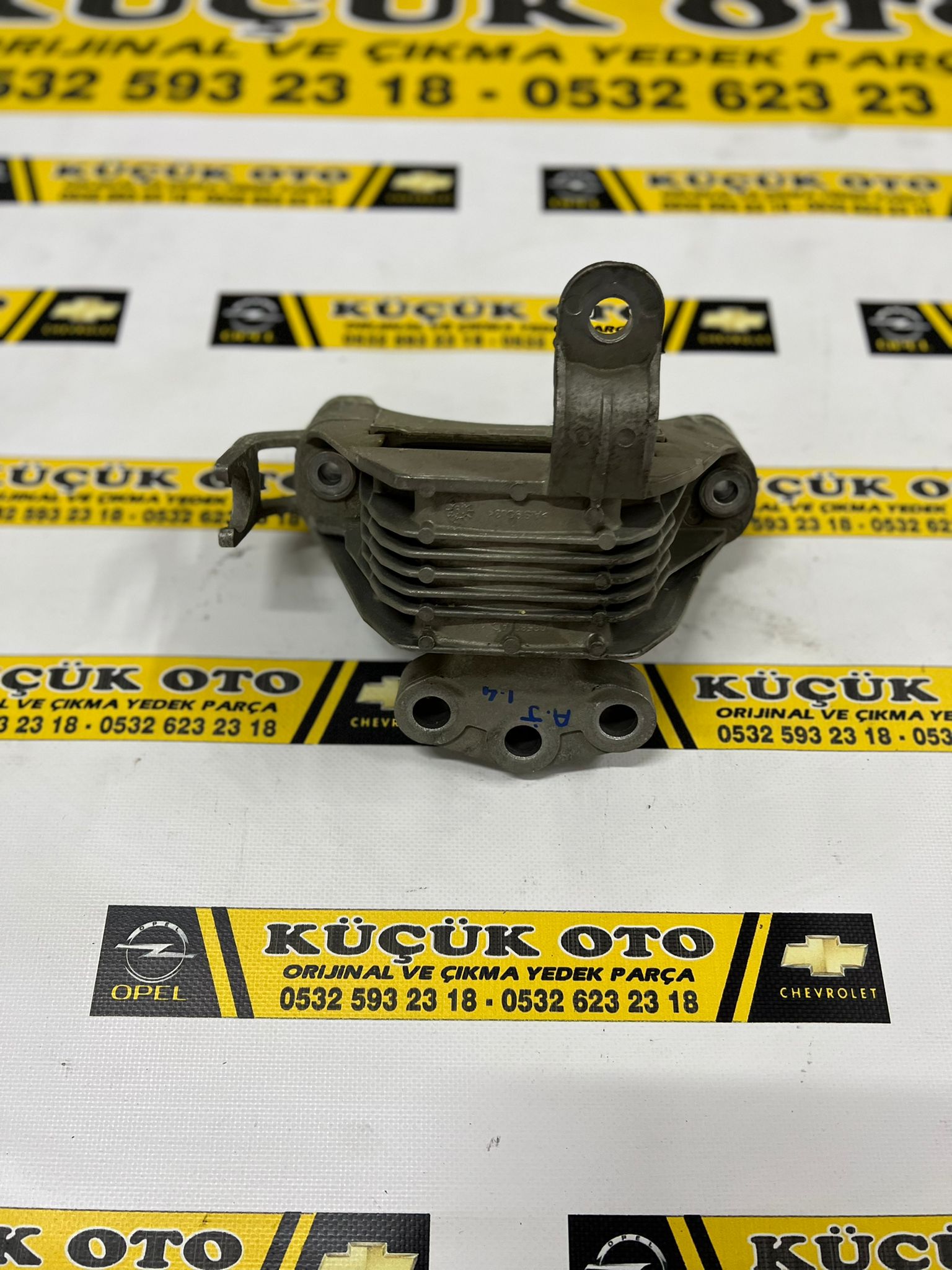 opel-astra-j-cikma-1.4-turbo-motor-kulagi Opel Astra J Çıkma 1.4 Turbo Motor Kulağı