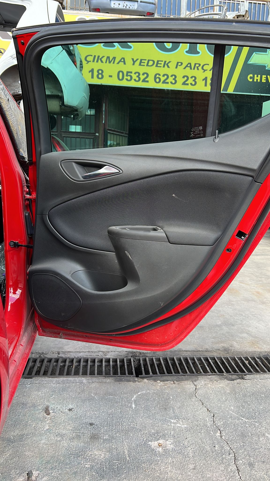 opel-astra-k-cikma-sag-arka-kapi-dosemesi Opel Astra K Çıkma Sağ Arka Kapı Döşemesi